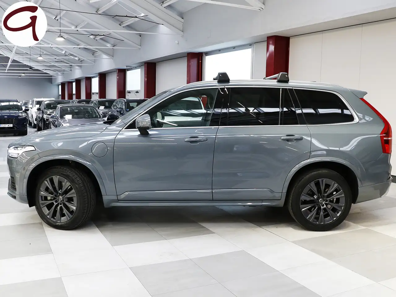 Renting Volvo XC90 T8 Twin Business Plus AWD Aut. Gris