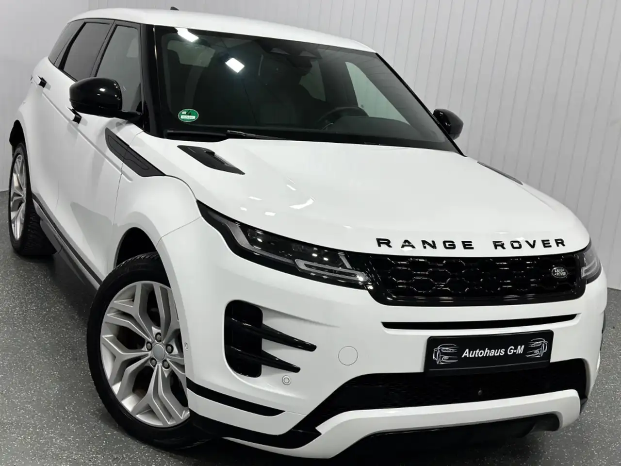 Renting Land Rover Range Rover Evoque Todoterreno 204cv Automático de 4 Puertas 1