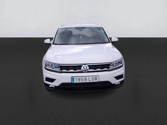 Renting VOLKSWAGEN Tiguan 2.0TDI Advance 110kW 1