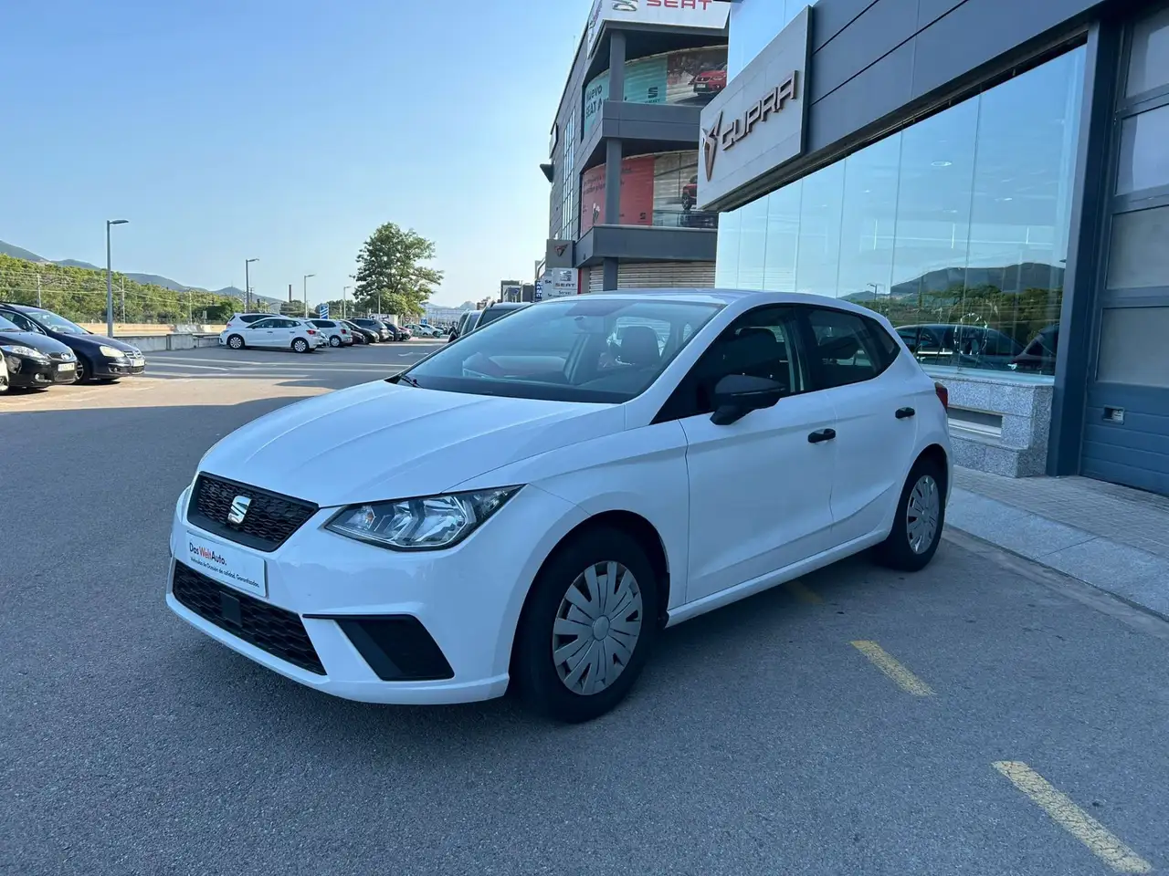 Renting SEAT Ibiza 1.0 MPI S&S Reference 80 Blanco