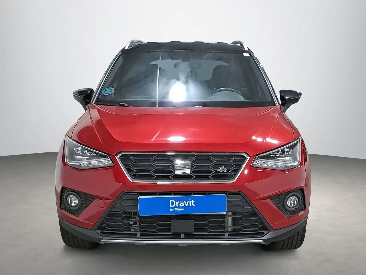 Renting SEAT Arona 1.0 TSI 81kW (110CV) FR Negro 1