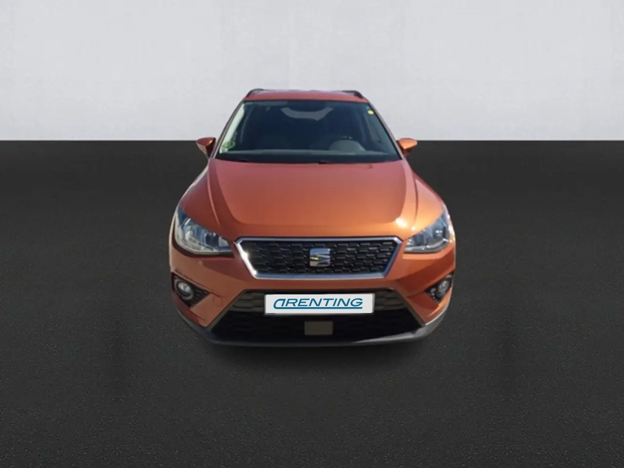 Renting SEAT Arona 1.0 TSI Ecomotive S&S Style 115 Naranja