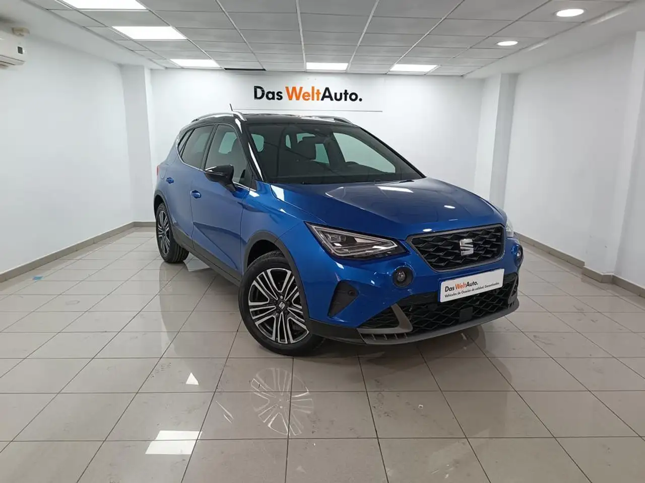 Renting SEAT Arona 1.0 TSI S&S FR XM 110 Azul 1