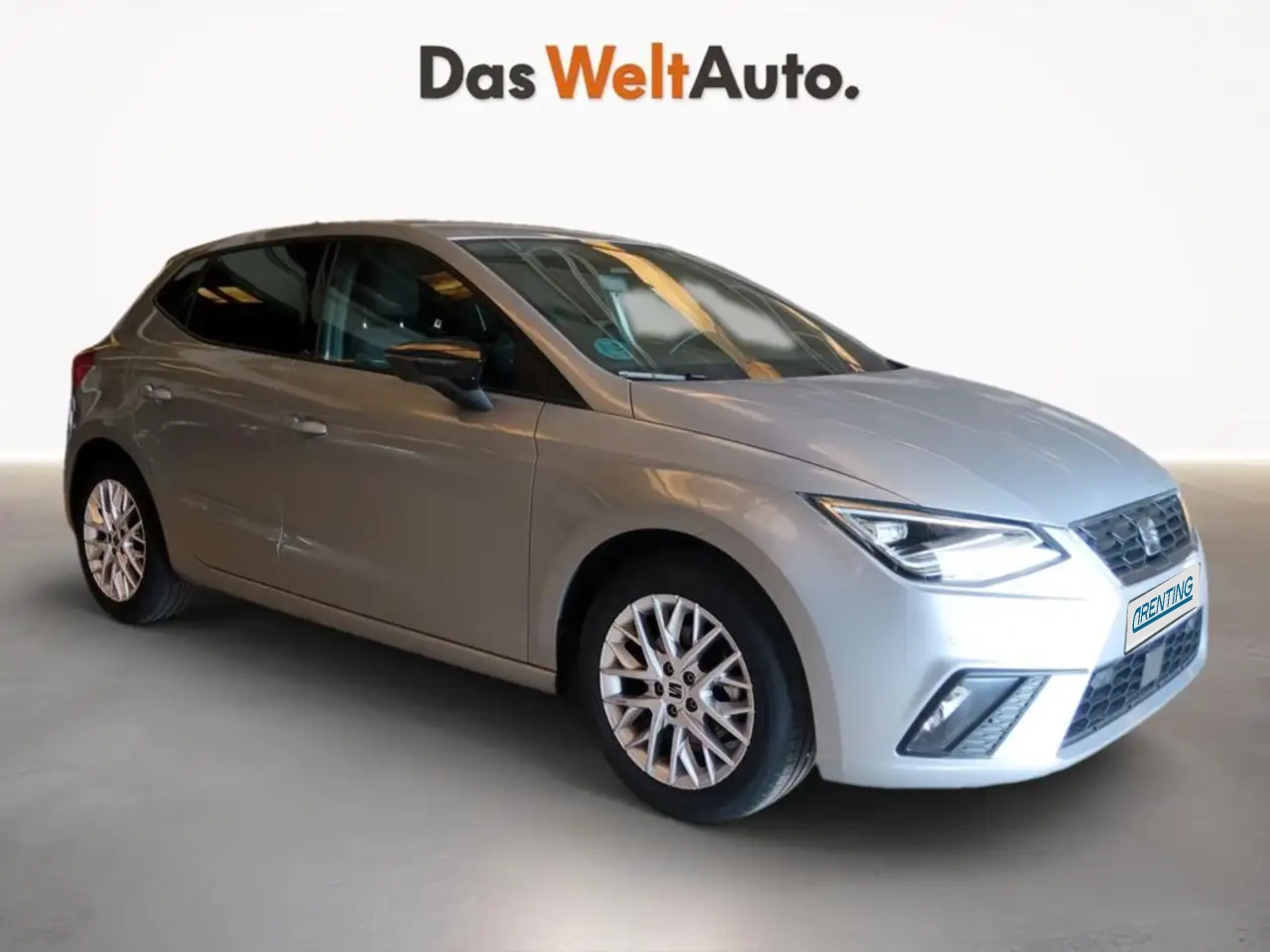 Renting SEAT Ibiza 1.0 TSI S&S FR XS 110 Plateado 2 1