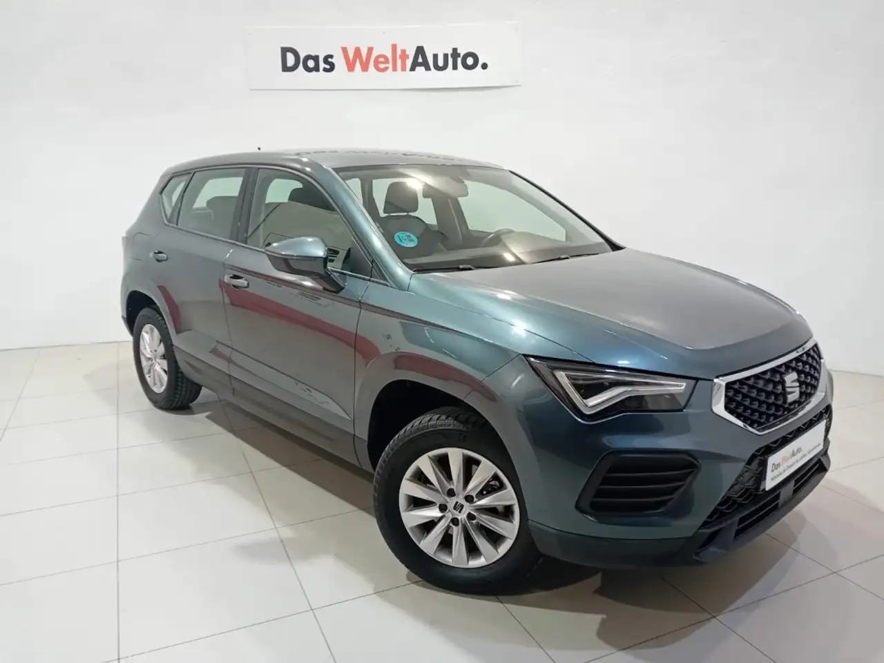 Renting SEAT Ateca 1.0 TSI S&S Reference Gris