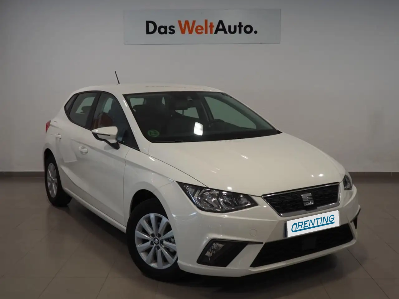 Renting SEAT Ibiza 1.0 TSI S&S Style 115 Blanco 2