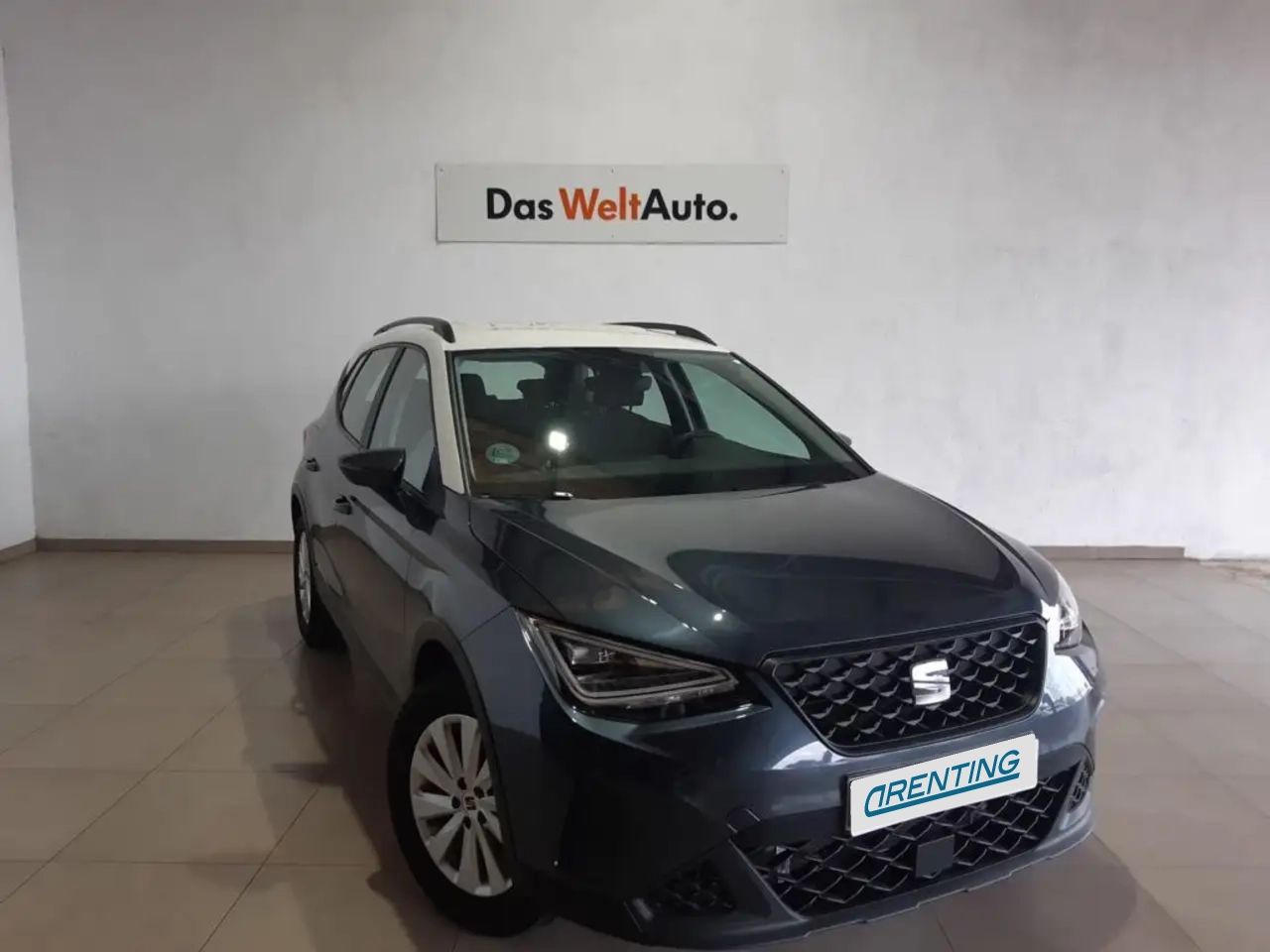 Renting SEAT Arona 1.0 TSI S&S Style XM 110 Gris 5 3