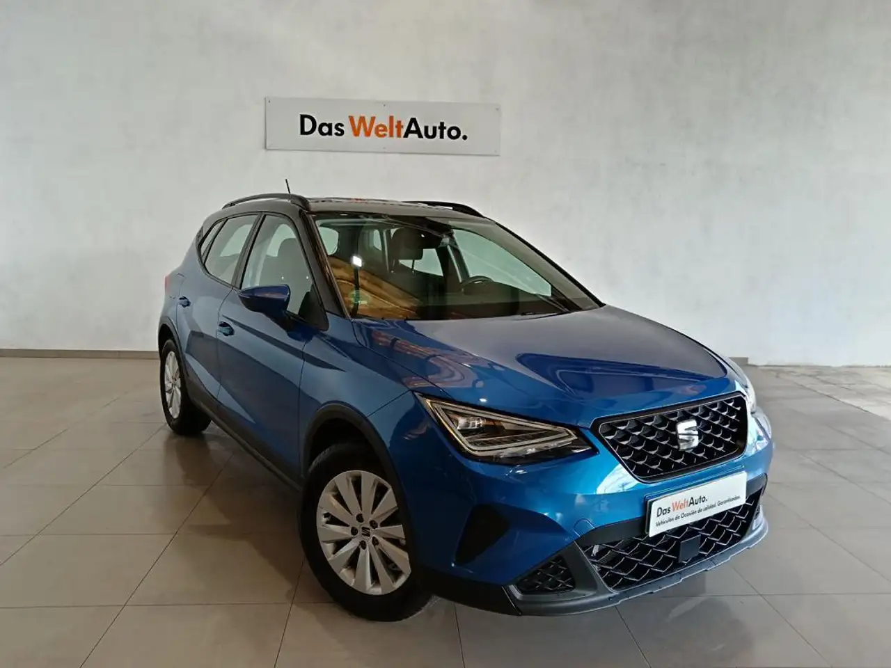 Renting SEAT Arona 1.0 TSI S&S Style XM 110 Azul 1