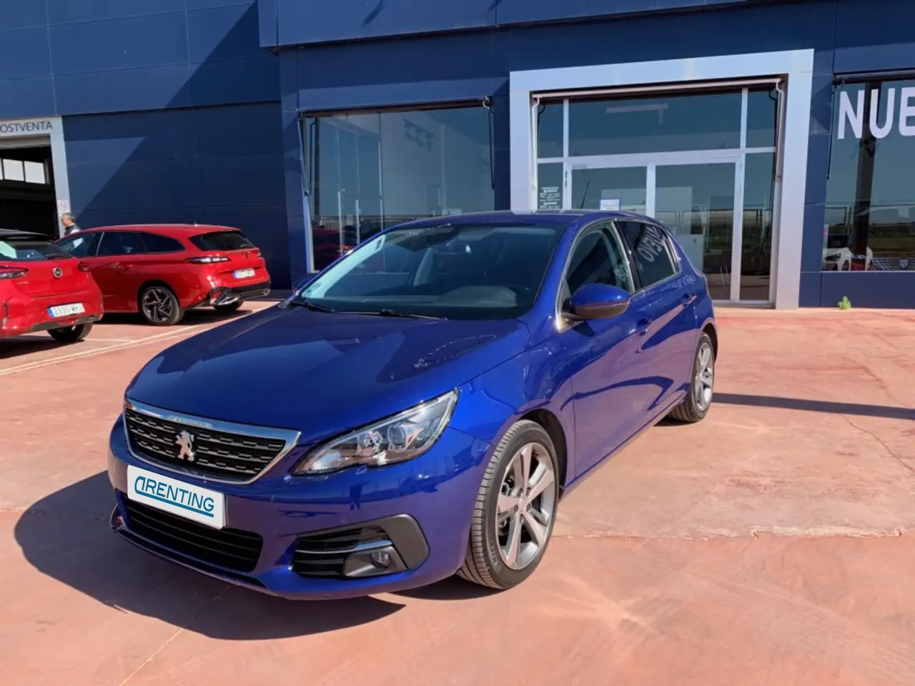 Renting Peugeot 308 1.2 PureTech S&S Allure 110 Azul