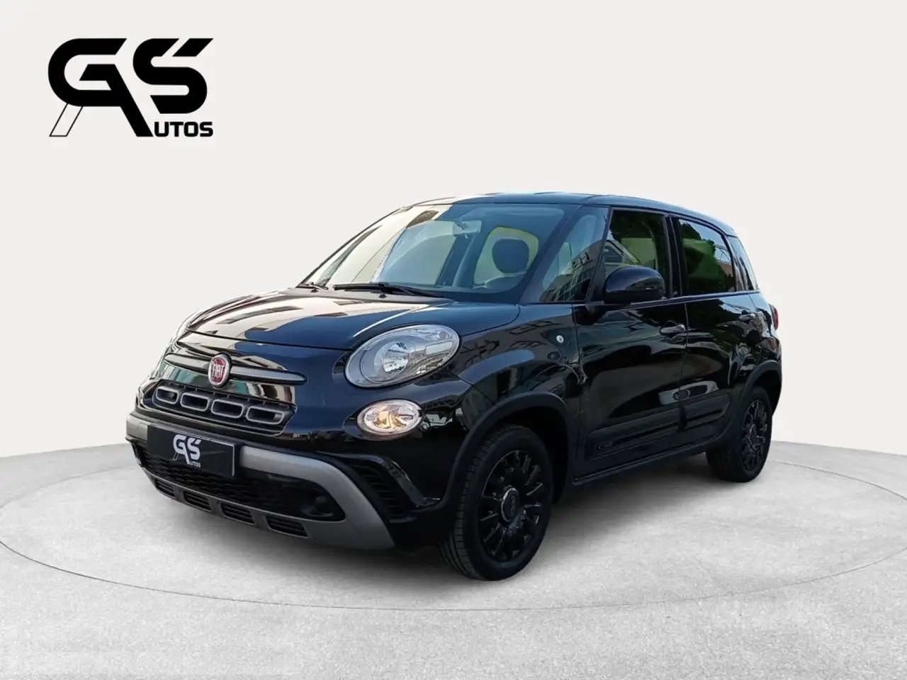 Renting Fiat 500L 1.4 Connect Negro