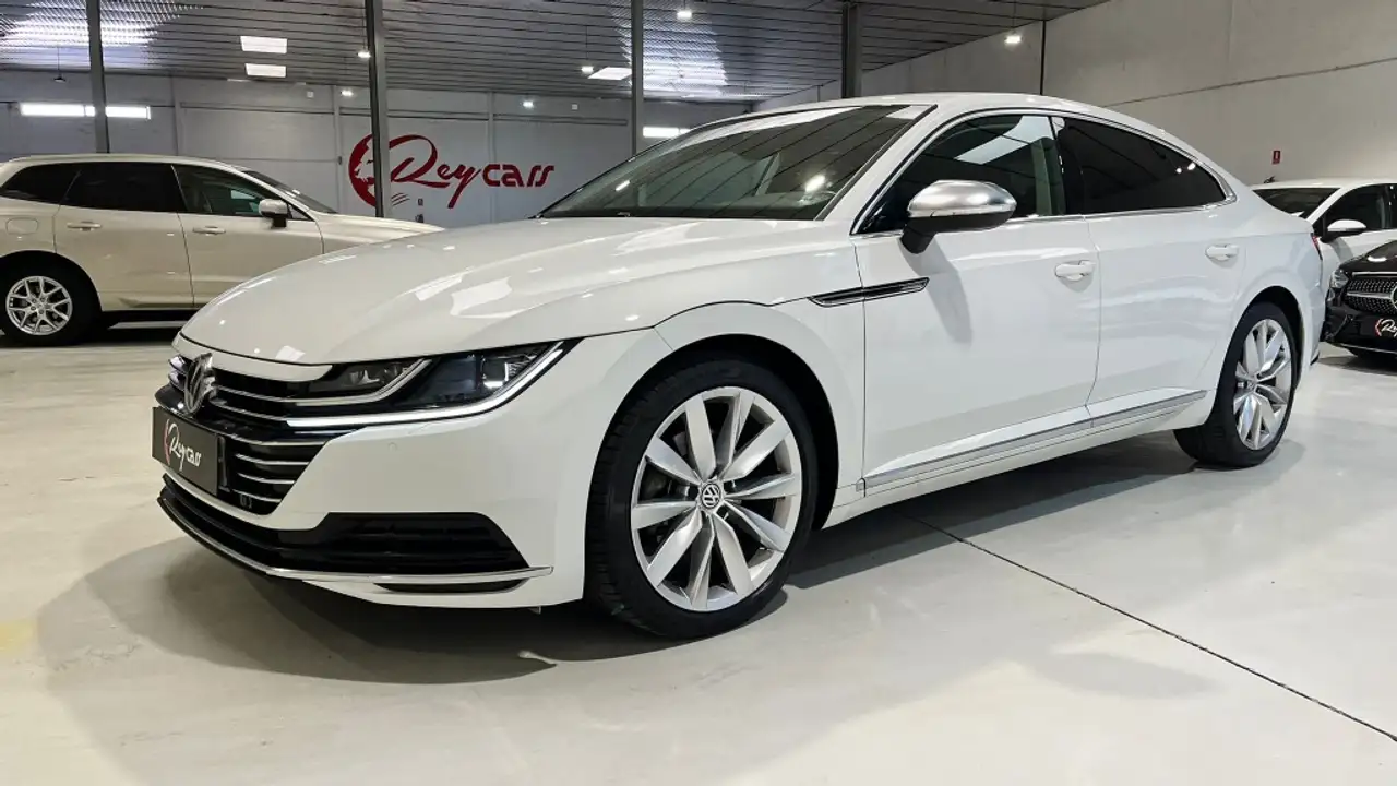 Renting Volkswagen Arteon 1.5 TSI EVO Elegance DSG7 110kW Blanco