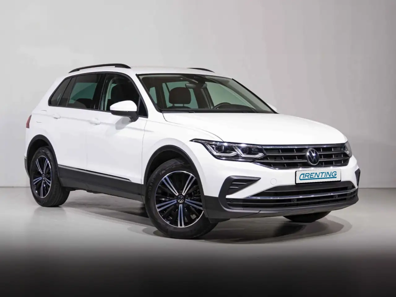 Renting Volkswagen Tiguan 1.5 TSI Life DSG 110kW Blanco 1