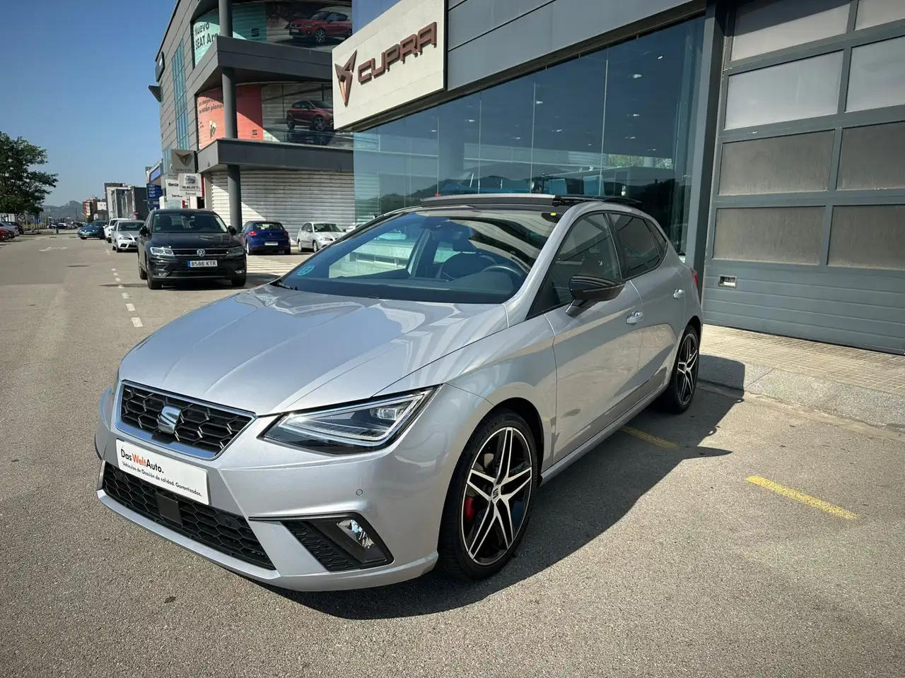 Renting SEAT Ibiza 1.5 TSI S&S FR XS Edition DSG7 150 Plateado