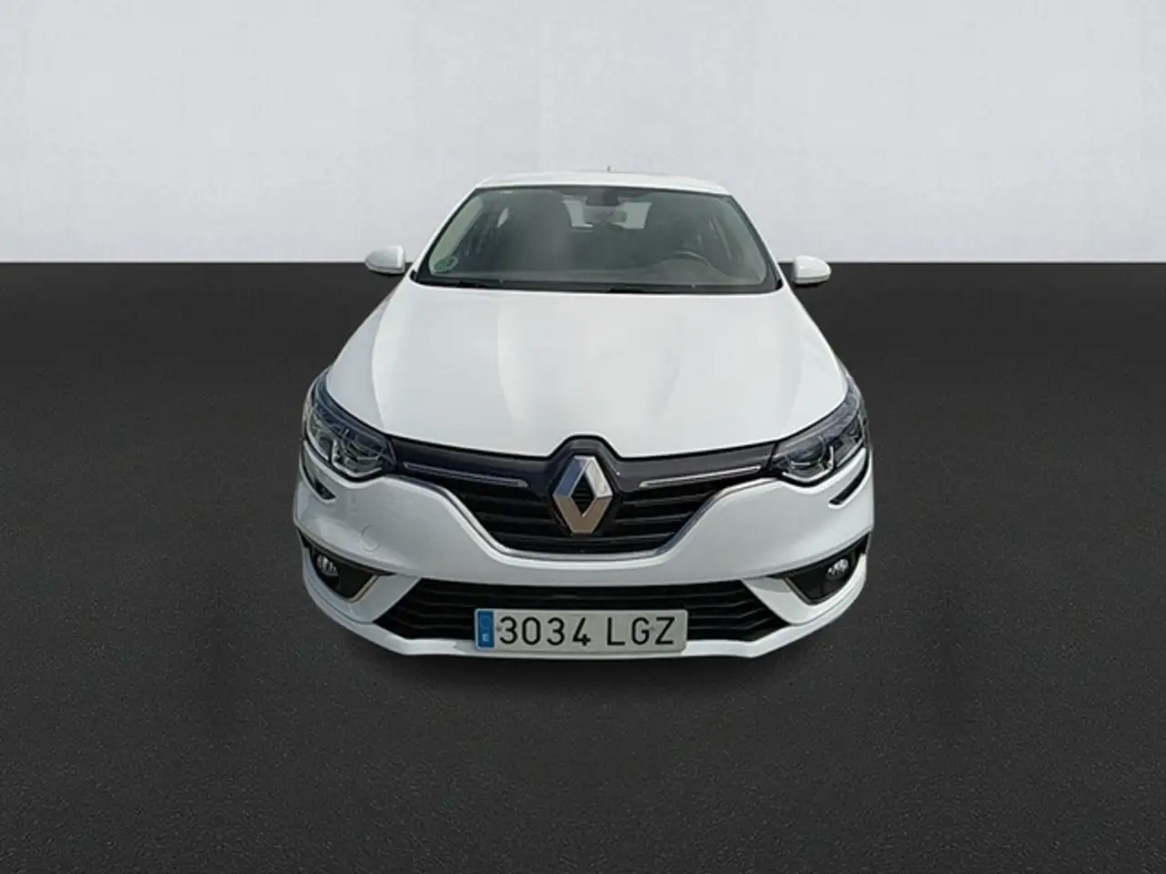 Renting Renault Megane 1.5dCi Blue Business 85kW Blanco 1