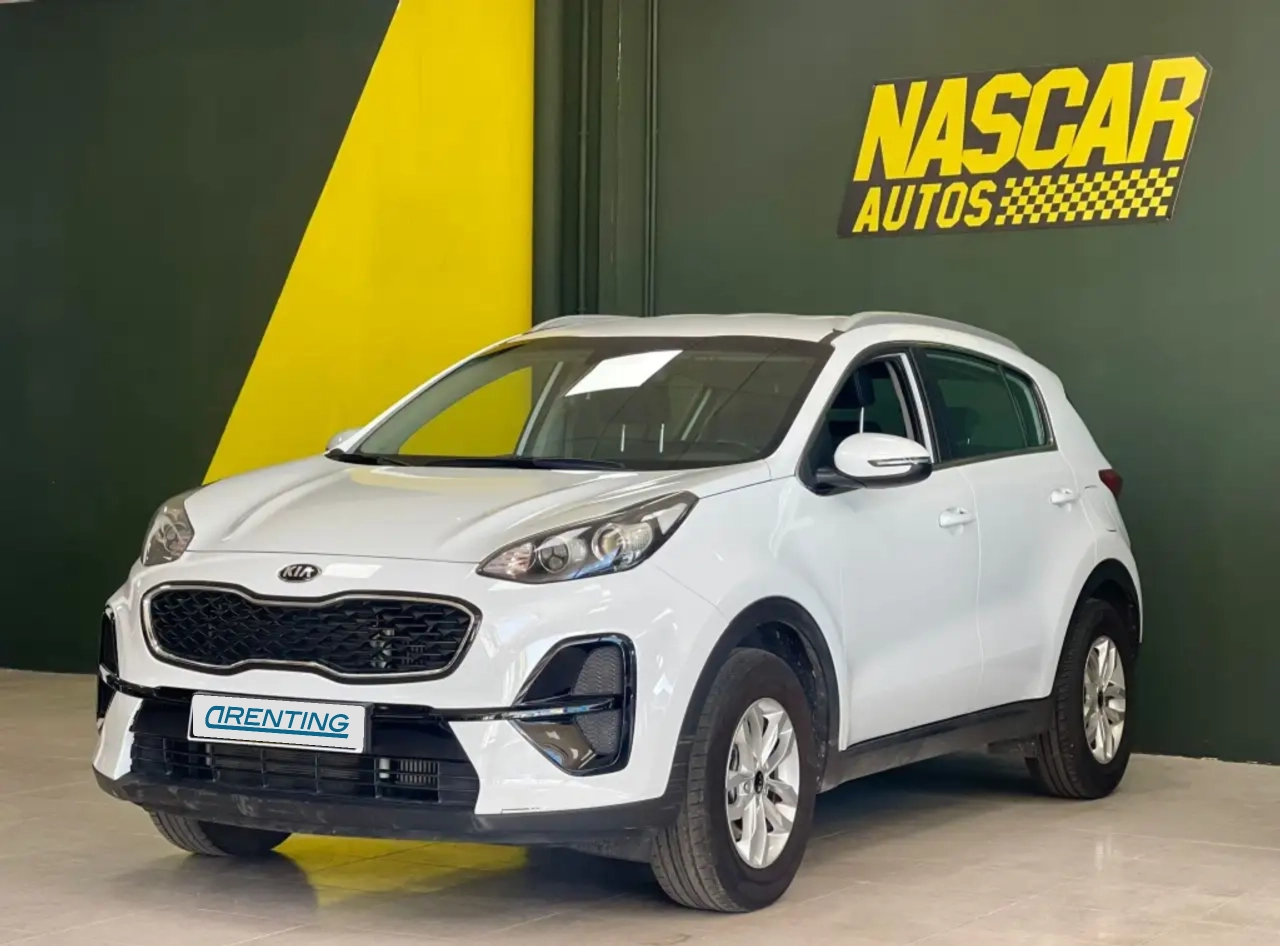 Renting Kia Sportage 1.6 MHEV Concept Plus 4×2 115 Blanco