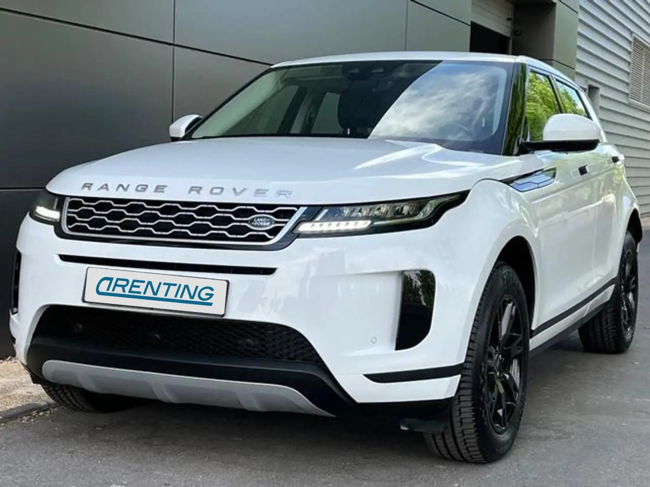 Renting Land Rover Range Rover Evoque 2.0D MHEV S AWD Aut. 150 Blanco