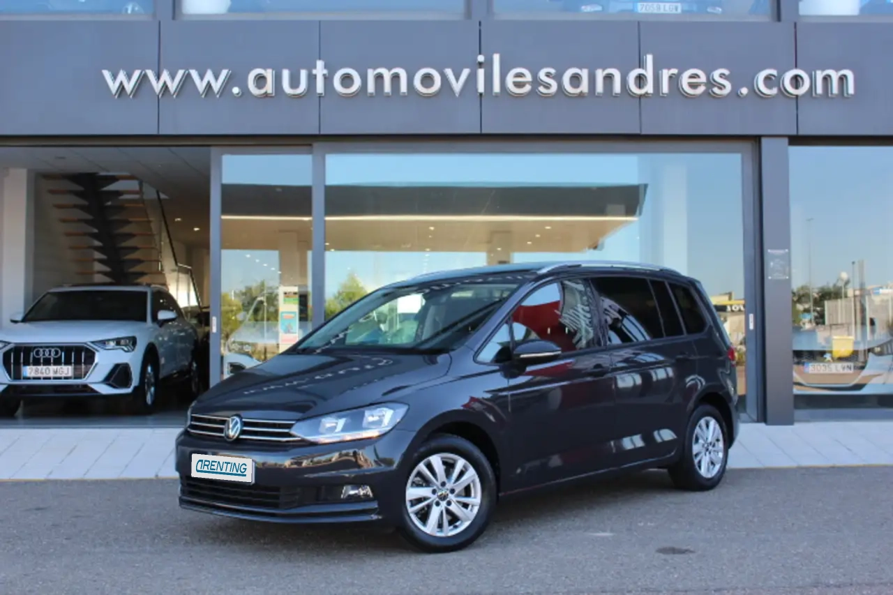 Renting Volkswagen Touran 2.0TDI CR BMT Advance DSG7 110kW Gris 6