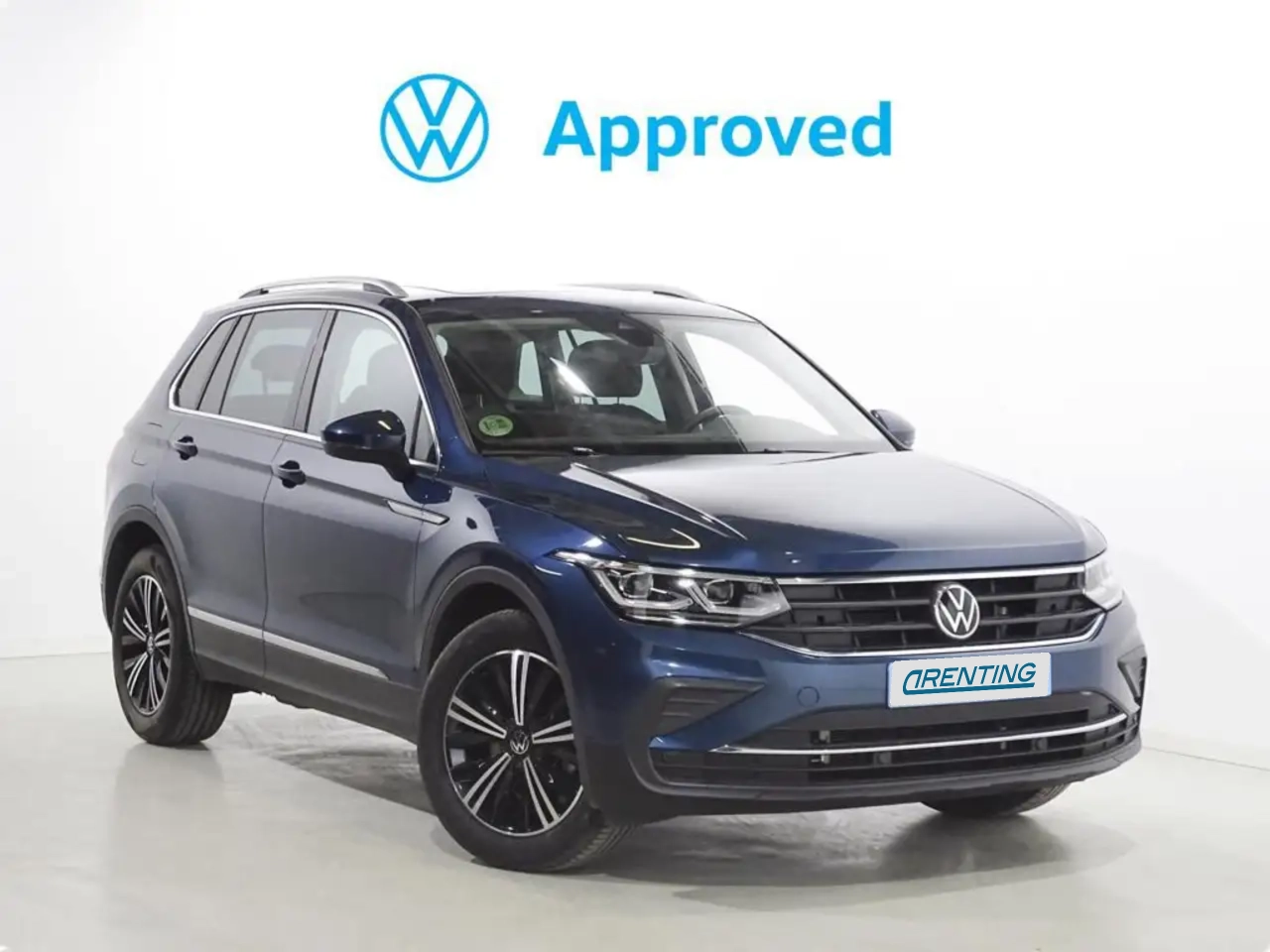 Renting Volkswagen Tiguan 2.0TDI Life 110kW Azul