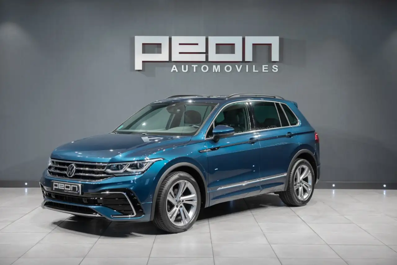 Renting Volkswagen Tiguan 2.0TDI R-Line DSG 110kW Azul