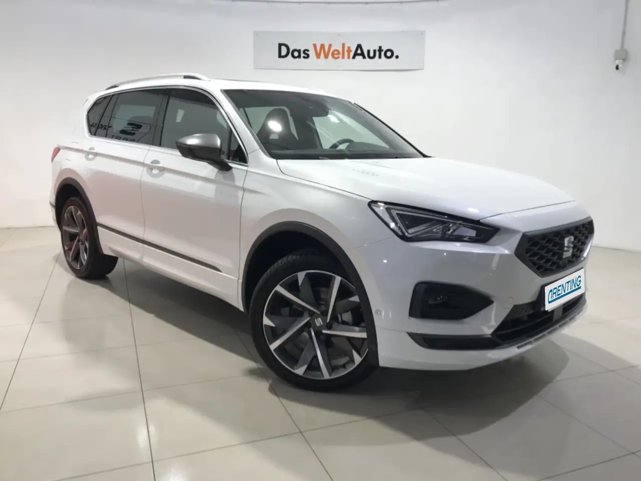 Renting SEAT Tarraco 2.0TDI S&S FR DSG 4Drive 200 Blanco