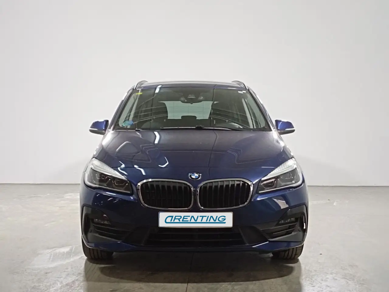 Renting BMW 218 218d Gran Tourer Azul