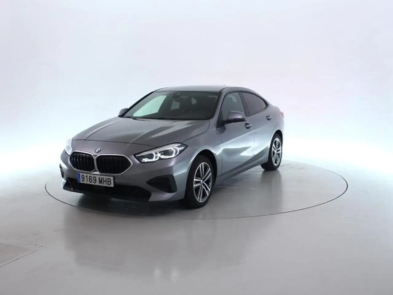 Renting BMW 218 218dA Gran Coupé Gris