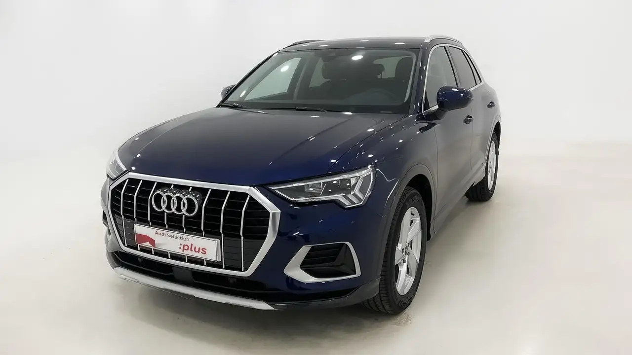 Renting Audi Q3 35 TDI Advanced S tronic 110kW Azul