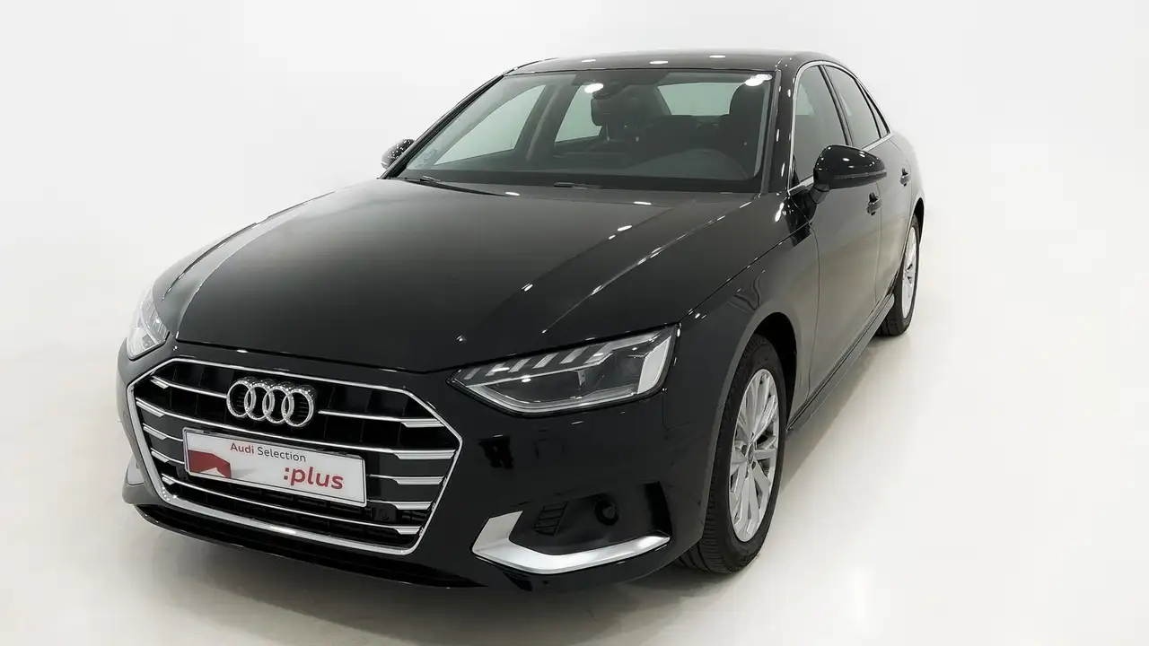 Renting Audi A4 35 TFSI Advanced S tronic 110kW Negro 1