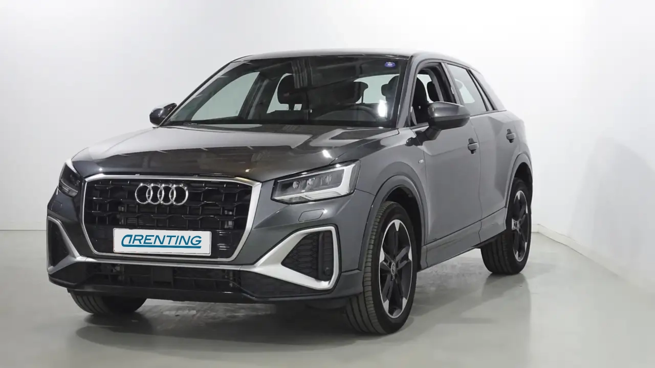 Renting Audi Q2 35 TFSI S line 110kW Gris