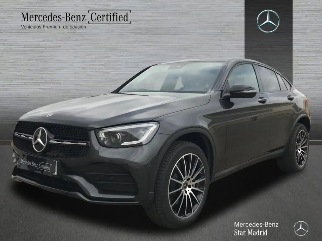 Renting Mercedes-Benz GLC 300 4MATIC Gris