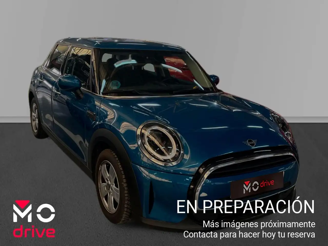 Renting MINI Cooper 5 PUERTAS Azul