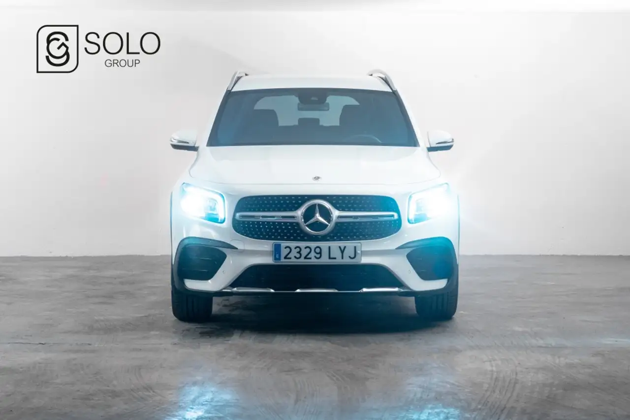 Renting Mercedes-Benz GLB 200 7G-DCT Blanco 1 1