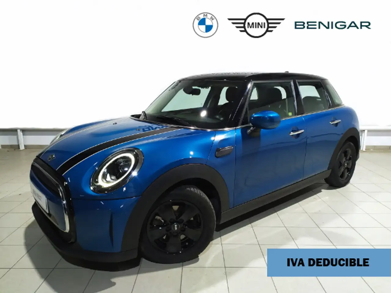 Renting MINI Cooper Aut. Azul 5