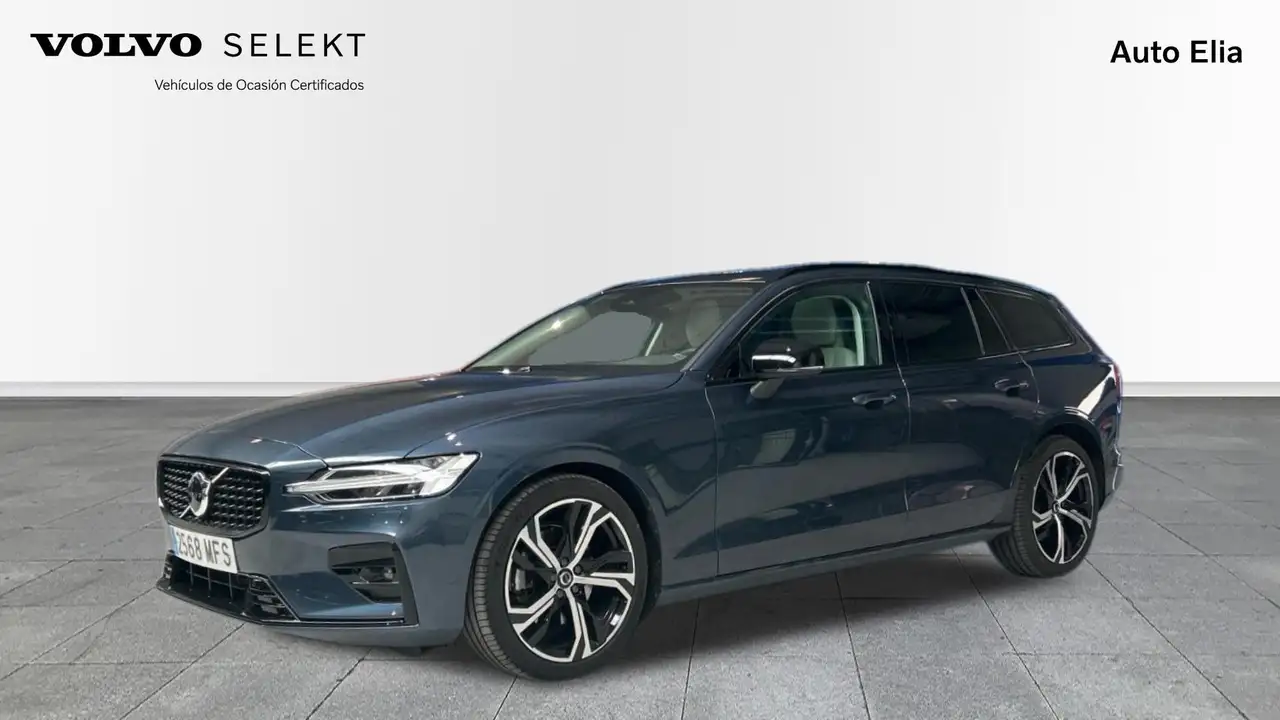 Renting Volvo V60 B4 Plus Dark Aut. Azul