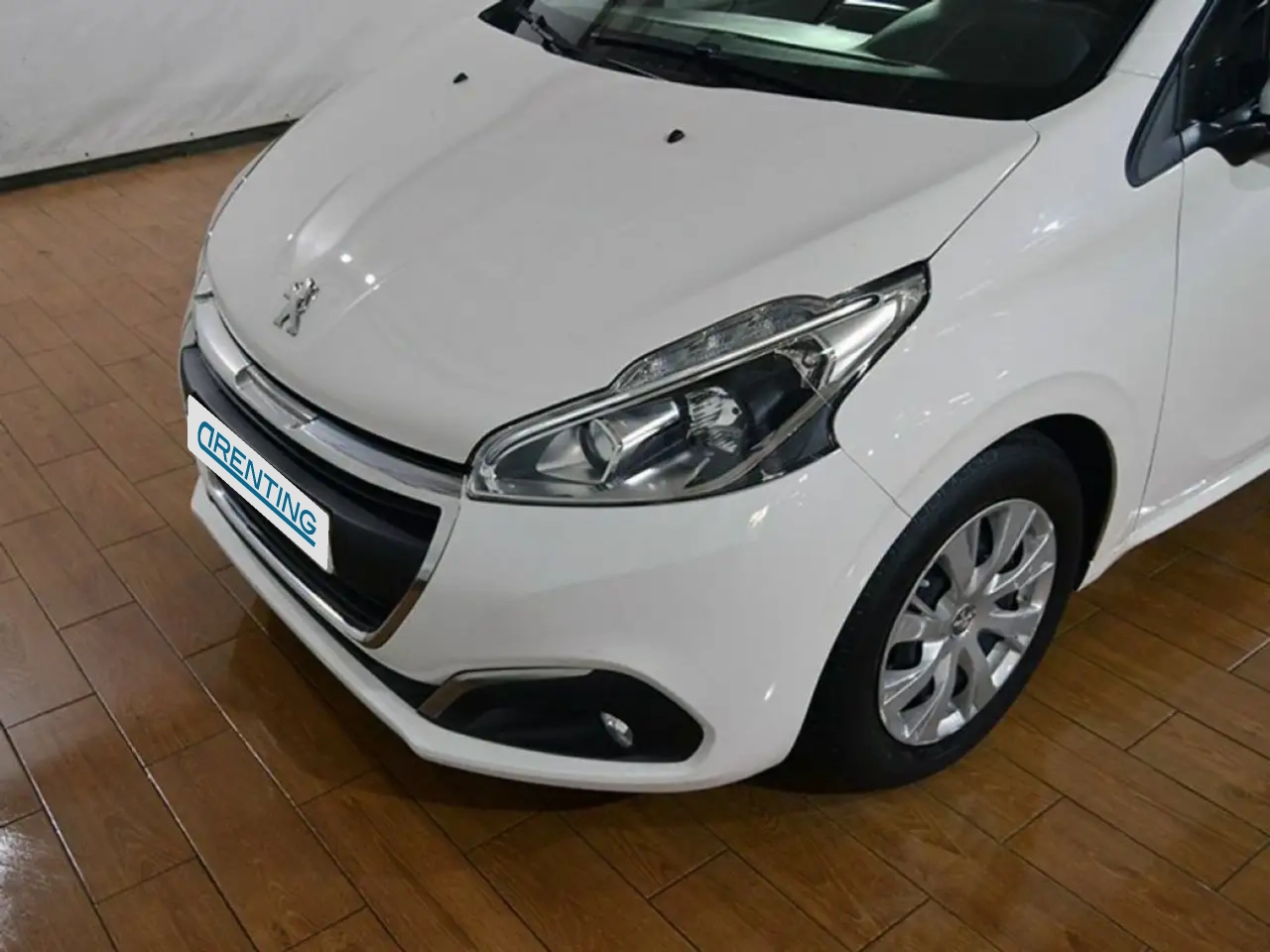 Renting Peugeot 208 BlueHDi 73kW (100CV) Active Blanco