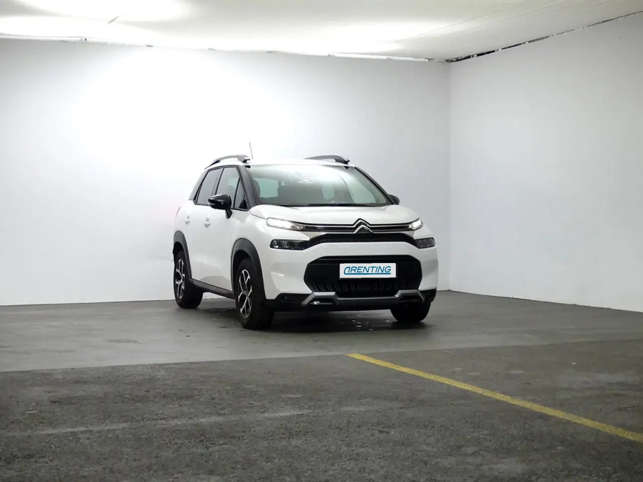 Renting Citroen C3 Aircross BlueHDi S&S Feel Pack 110 Blanco