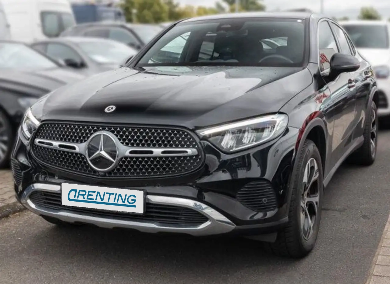 Renting Mercedes-Benz GLC 300 Coupé 300e 4Matic Negro