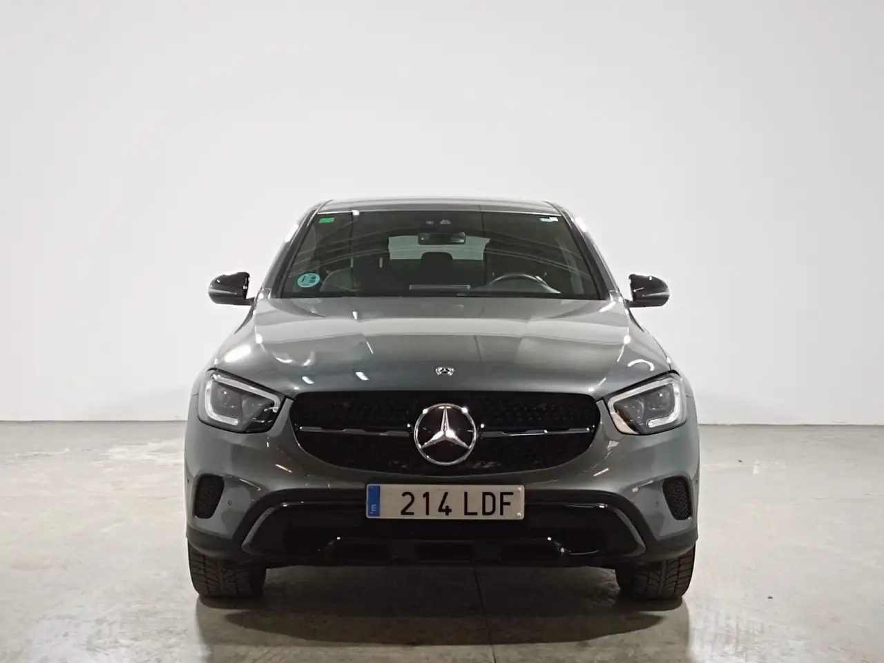 Renting Mercedes-Benz GLC 300 d 4Matic Gris