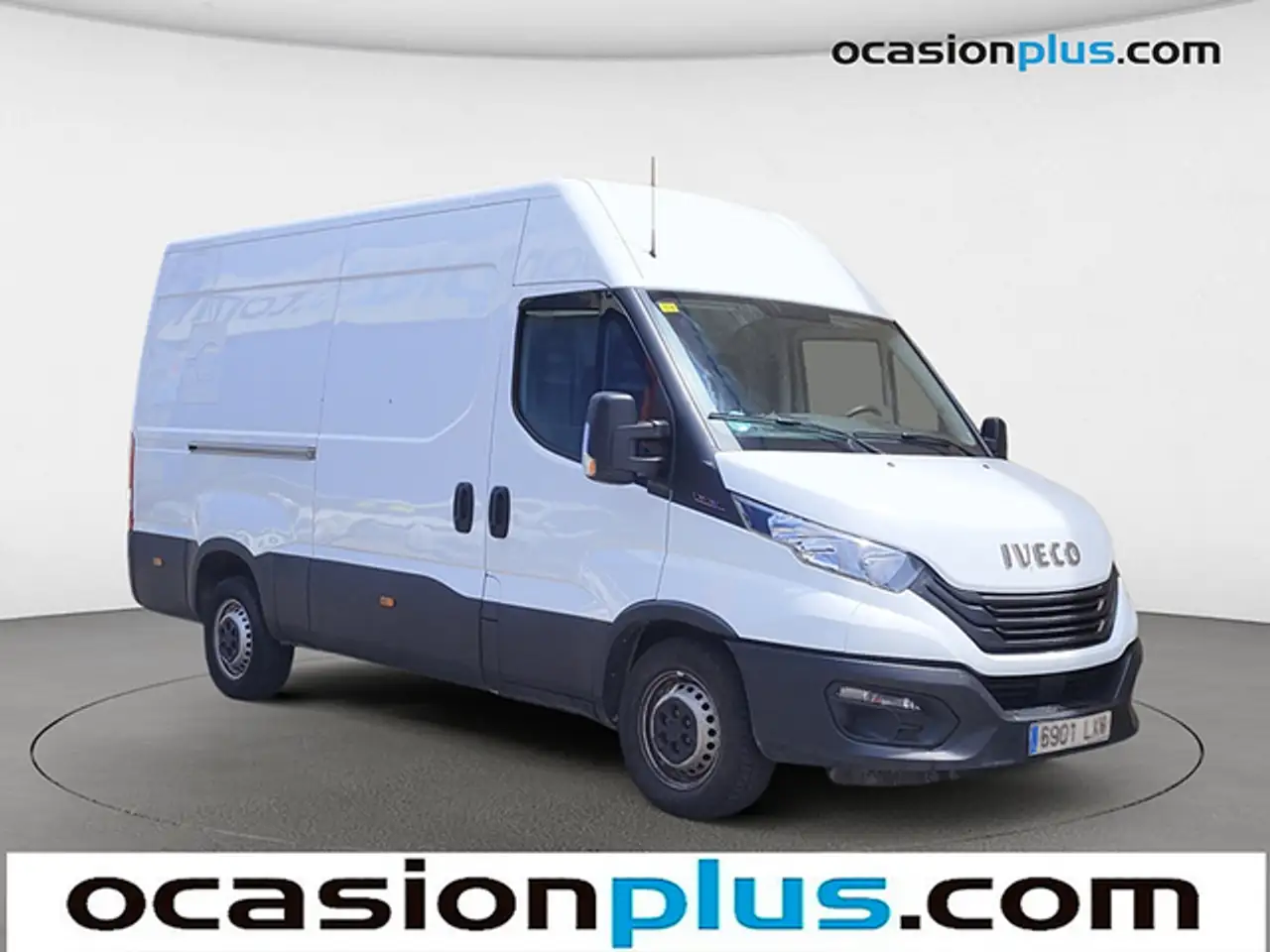 Renting Iveco Daily Furgón 35S16 V 3520L H2 12.0 156 Blanco 4