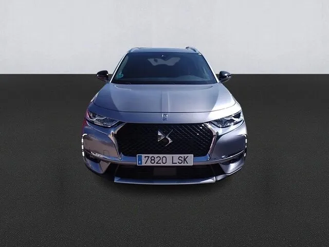 Renting DS DS3 Crossback DS 3 Crossback BlueHDi Bastille 130 Aut.