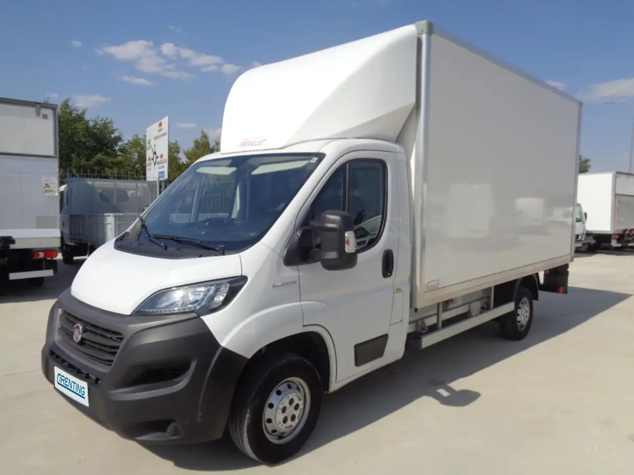 Renting Fiat Ducato Ch.Cb.35 2.3Mjt L3 H1 140CV Blanco 1