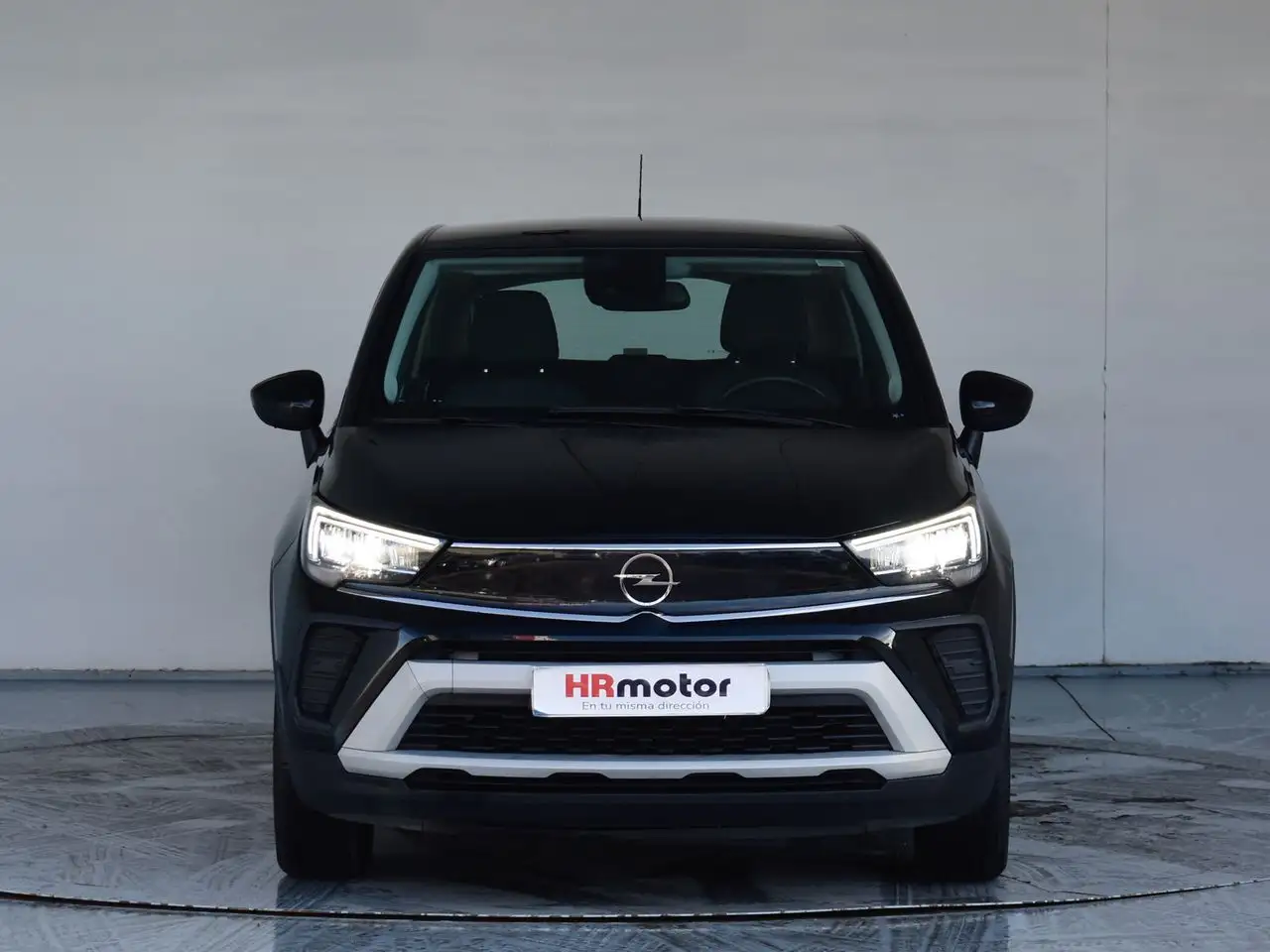 Renting Opel Crossland Elegance Negro