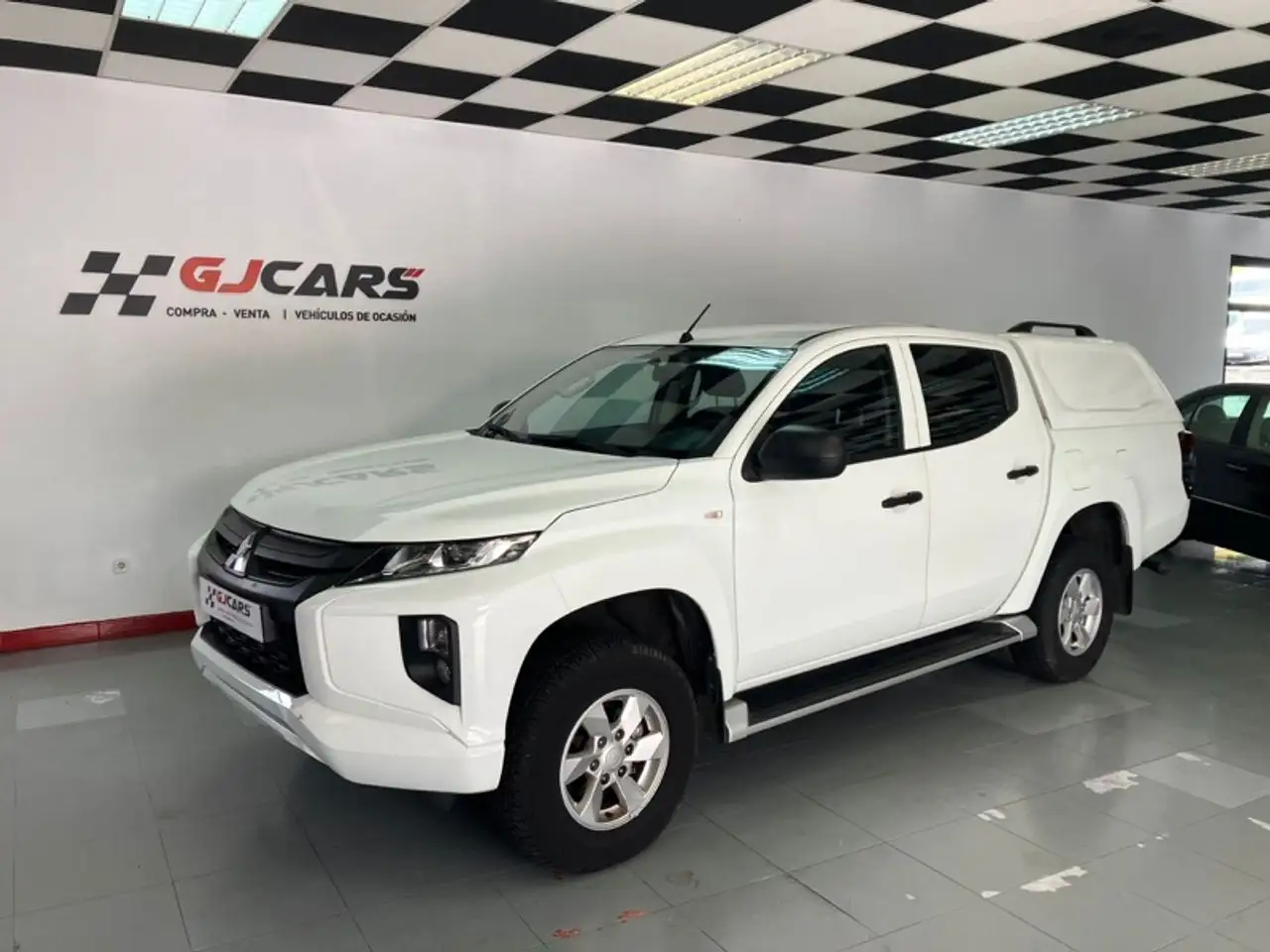 Renting Mitsubishi L200 c 220 DI-D M PRO Blanco