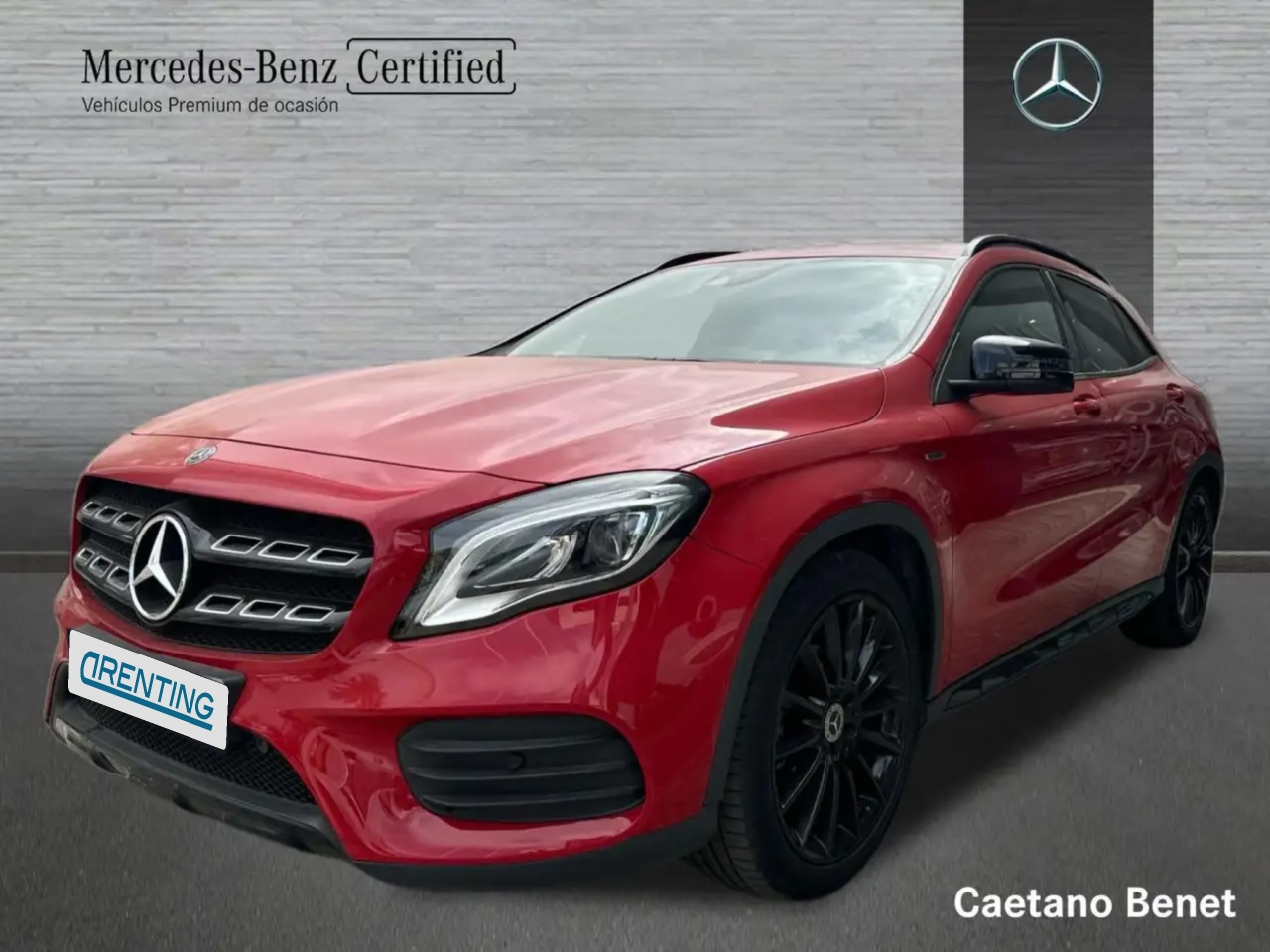 Renting Mercedes-Benz GLA 180 Rojo