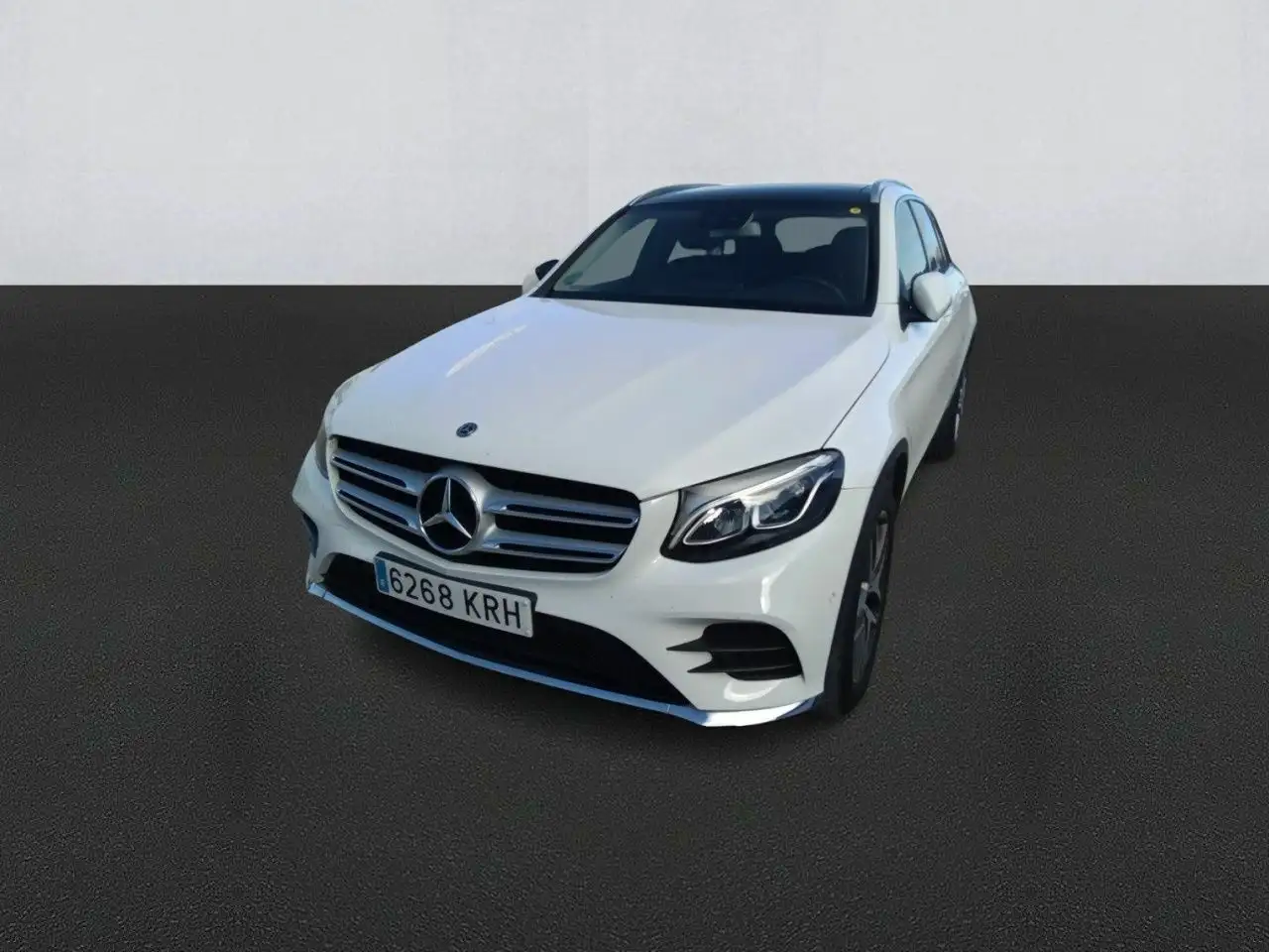 Renting Mercedes-Benz GLC 220 MERCEDES -CLASS d 4MATIC Blanco