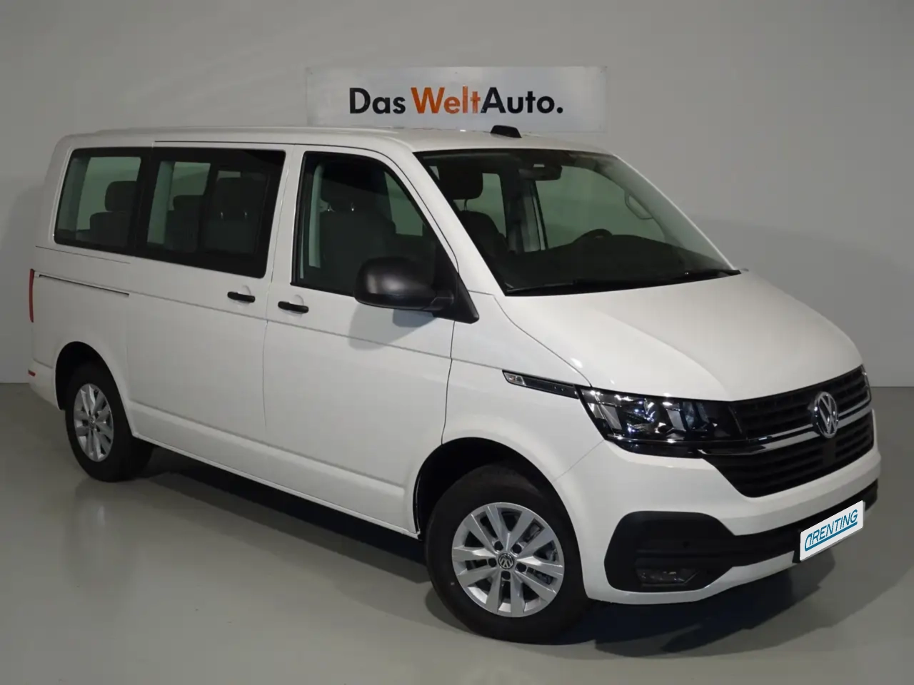 Renting Volkswagen Multivan 2.0TDI SCR BMT Comfortline 110kW Blanco