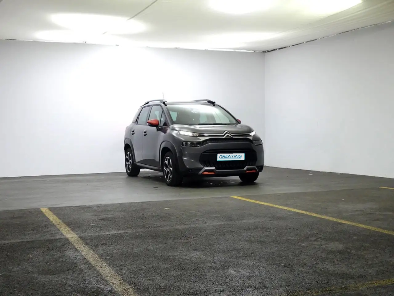 Renting Citroen C3 Aircross Puretech S&S Feel Pack 110 Gris 1