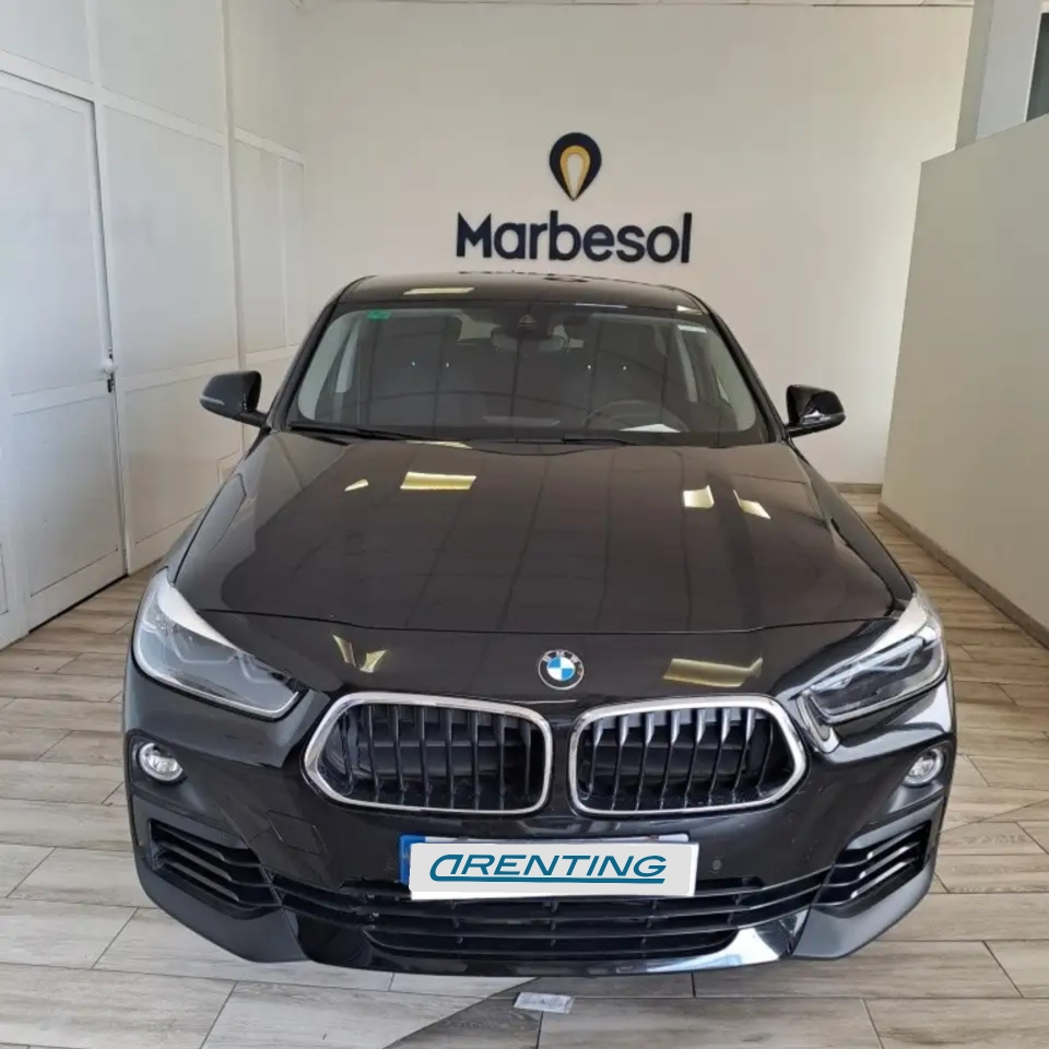 Renting BMW X2 sDrive 18iA Negro 3