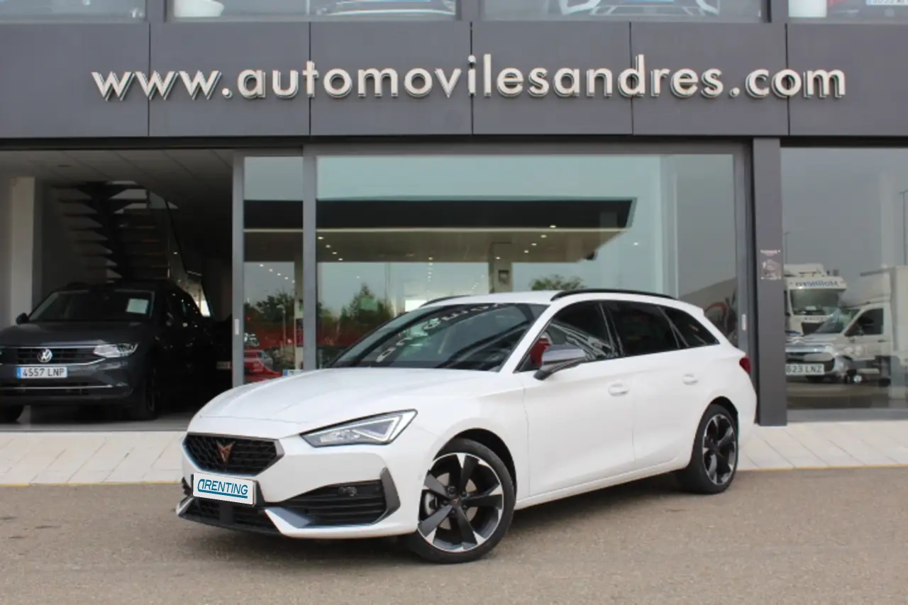 Renting CUPRA Leon Sportstourer 1.5 ETSI DSG 110KW Blanco 2