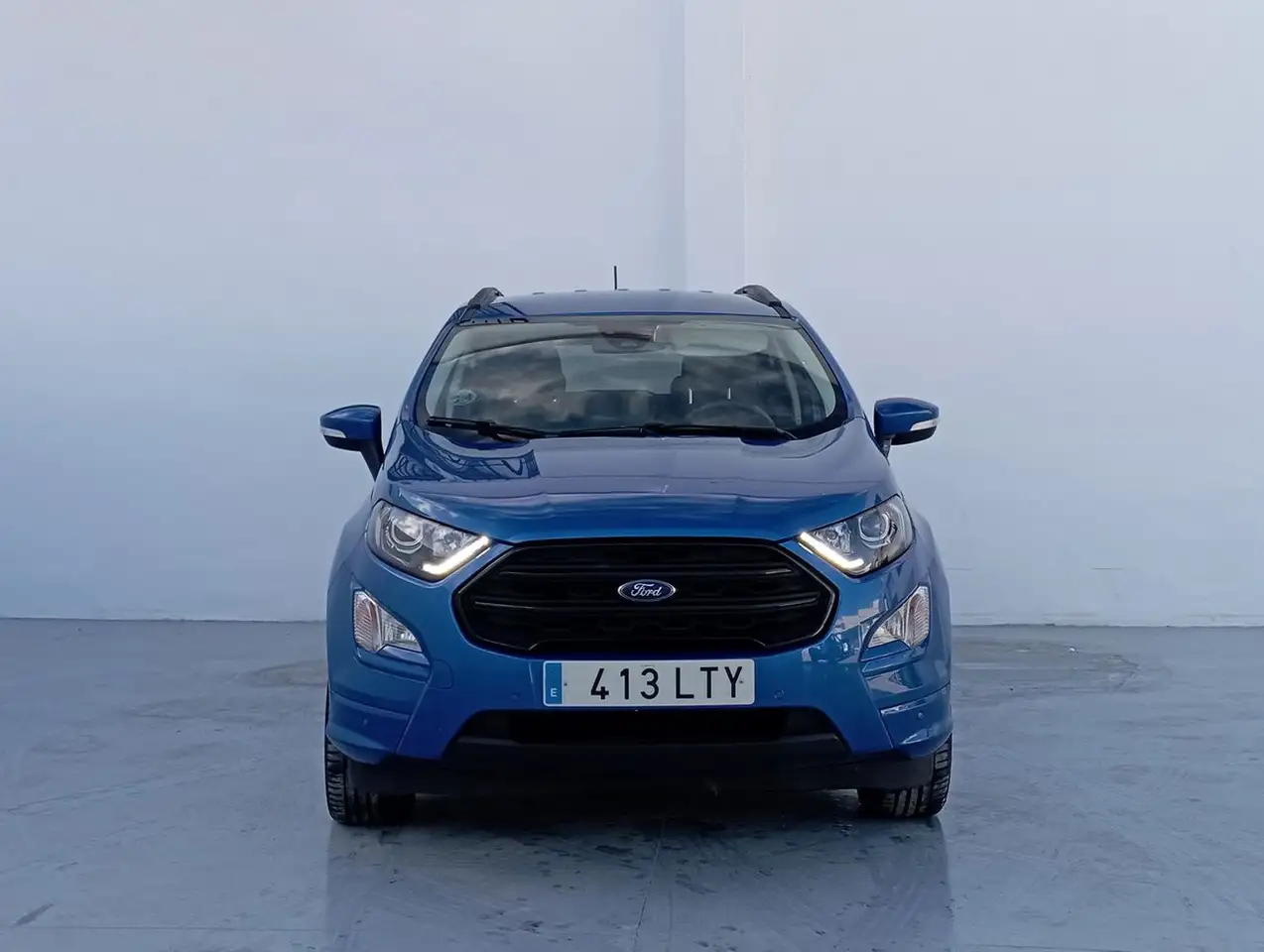 Renting Ford EcoSport ST-Line Azul 1